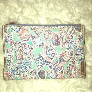 Lilly Pulitzer Shell me about it sea spray clutch